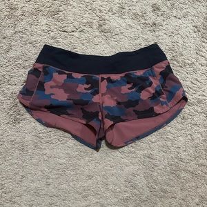 Lululemon Speed Up Shorts 2.5 inch inseam size 6 EUC
